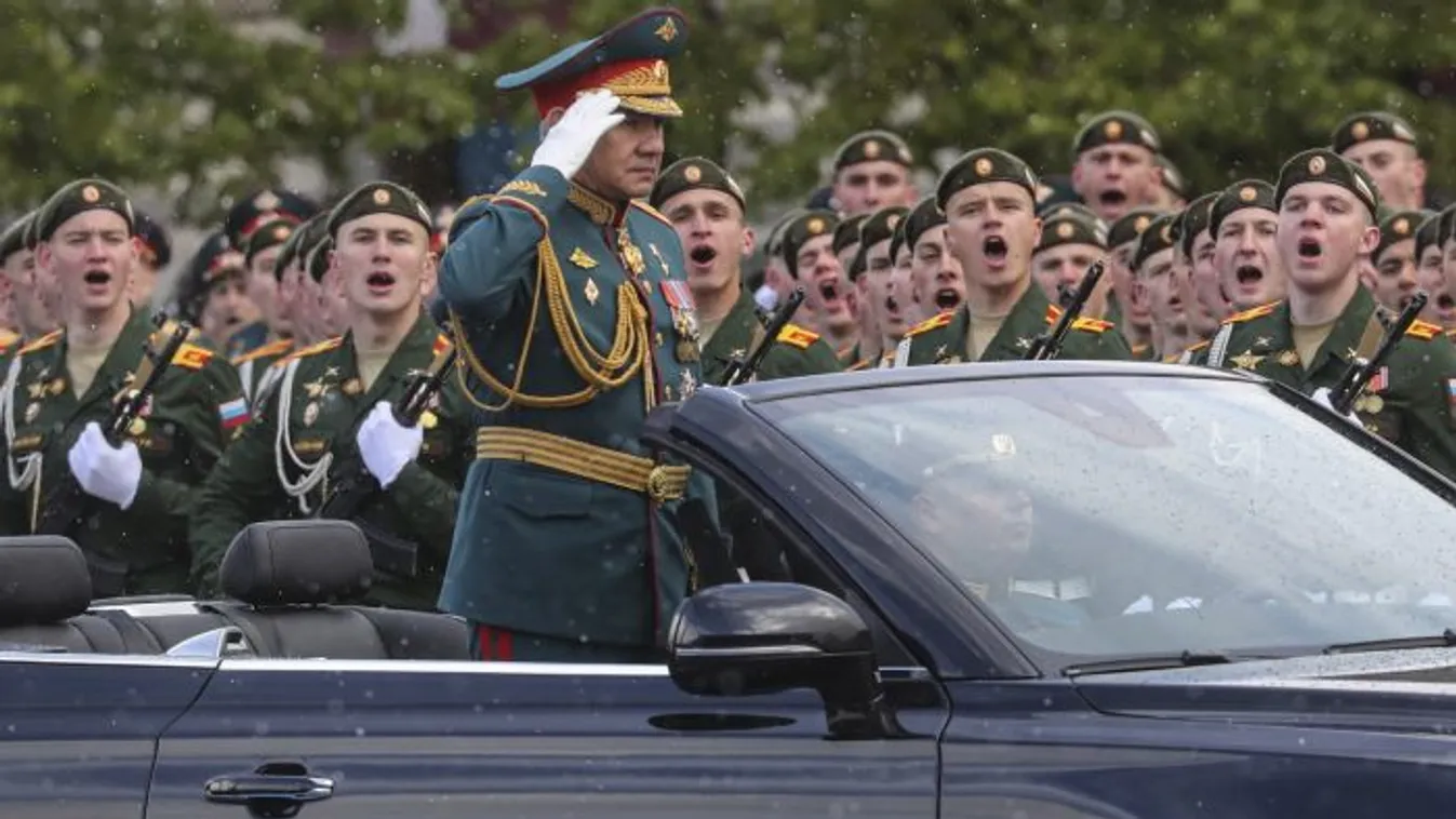 Zelenszkij megfenyegette a moszkvai díszszemlét.