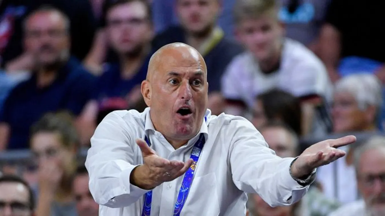 Gazembernek nevezte a bírót korábbi szövetségi kapitányunk