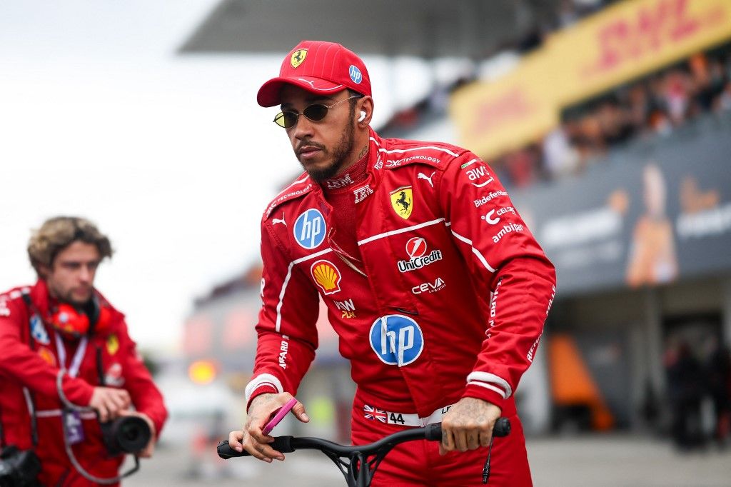 Van, aki úgy véli, Hamilton egy rollerrel gyorsabb lenne, mint amire a Ferrarival képes