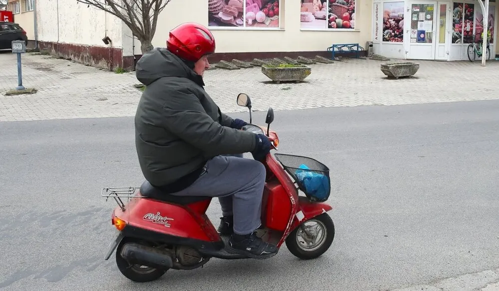 robogó, segédmotor, motoros