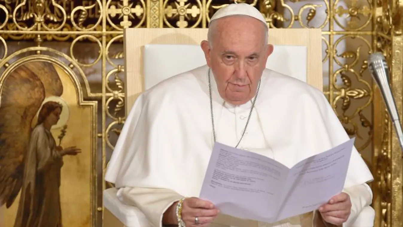 Hihetetlen részletre bukkantak Ferenc pápa végrendeletében