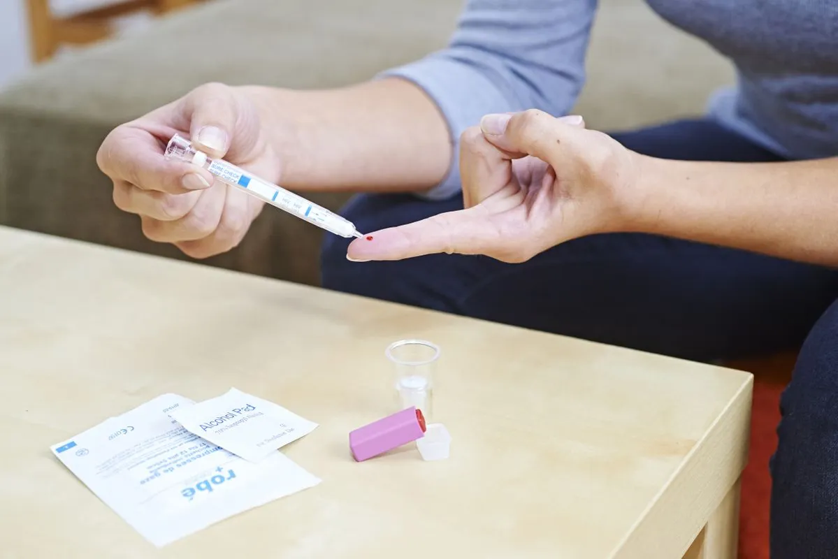 HIV SELF TEST