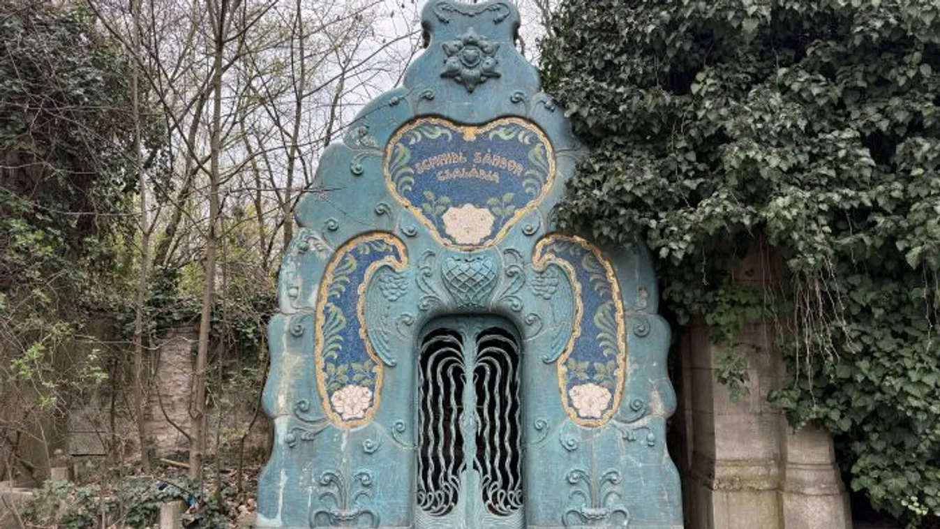 Hátborzongató mauzóleum: titkos üzenetek a mozaikok mögött