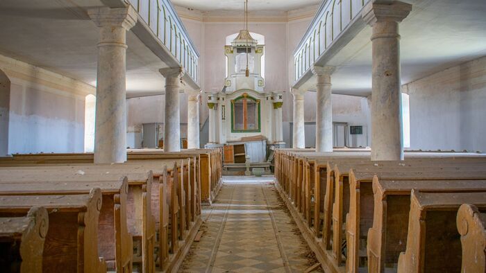 Nyom nélkül tűntek el a hívők az egykori magyar templomból