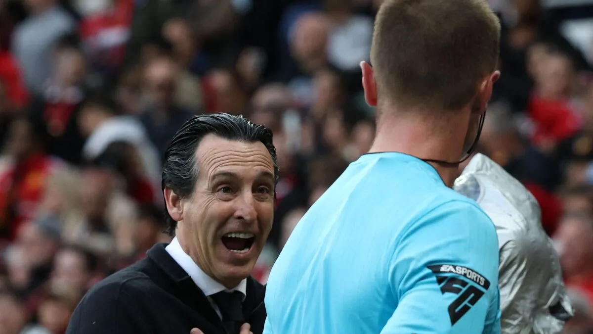 Aston Villa, Premier League, bíró, játékvezető, VAR, Thomas Bramall, Manchester United, Premier League