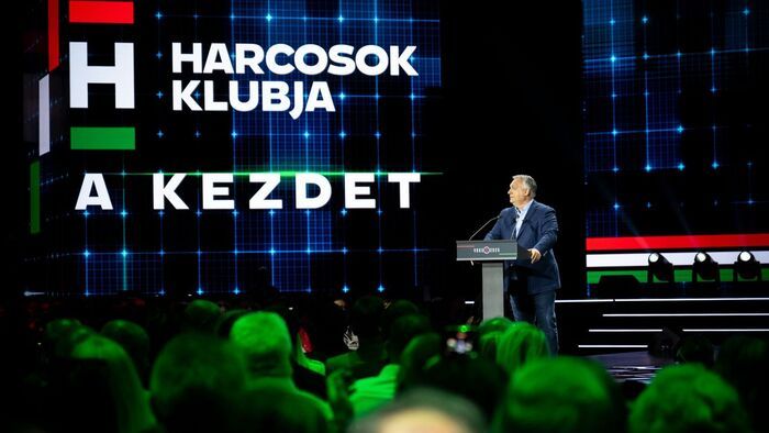 A digitális tér elfoglalását tűzte ki célul Orbán Viktor