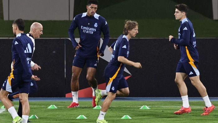 Xabi Alonso nem viccel, madridi ikonokat vág ki a Realból