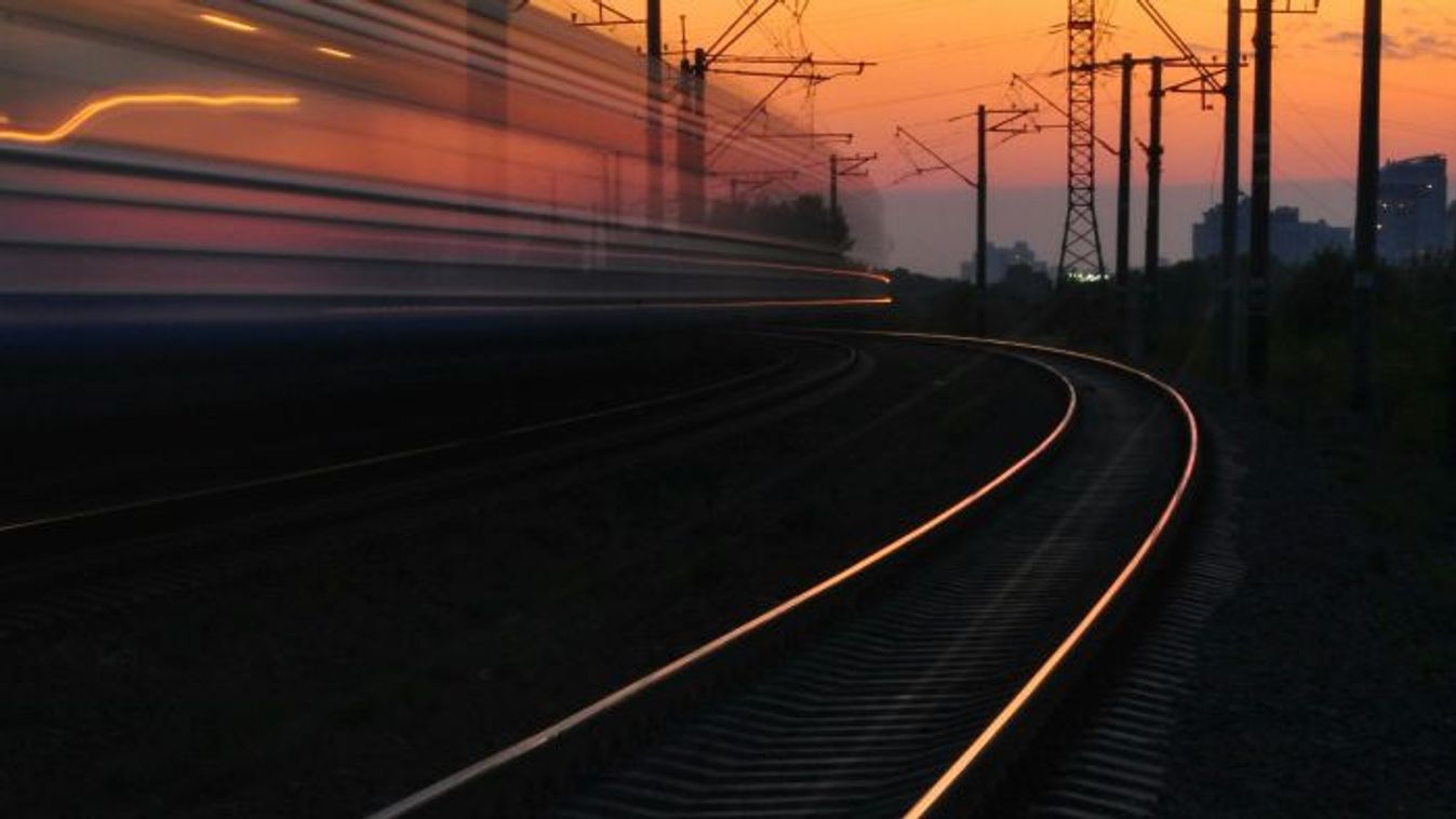 Utolsó szelfijük miatt gázolta el a vonat a három lányt