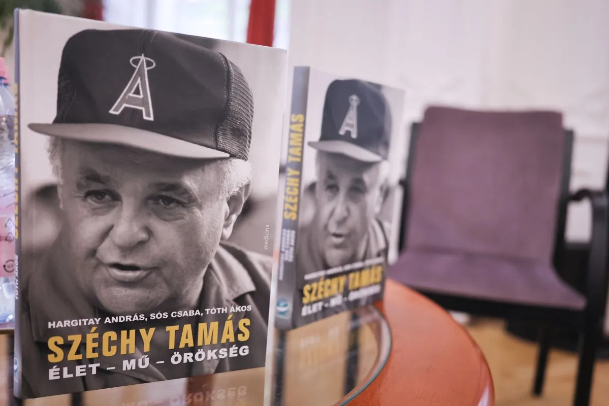 A minap jelent meg a 2004-ben elhunyt magyar úszópápa, Széchy Tamás életéről írt könyv