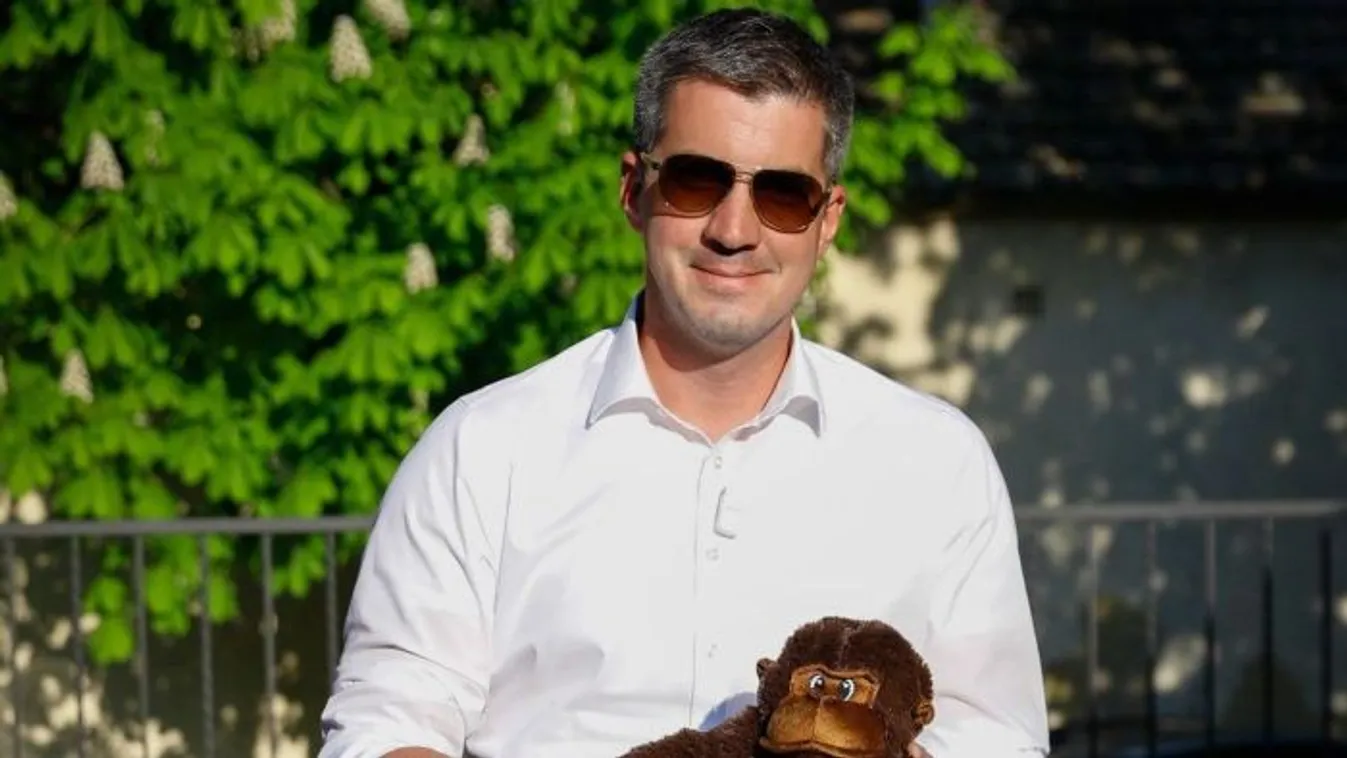 Magyar Péter, a „rafinált bohóc”