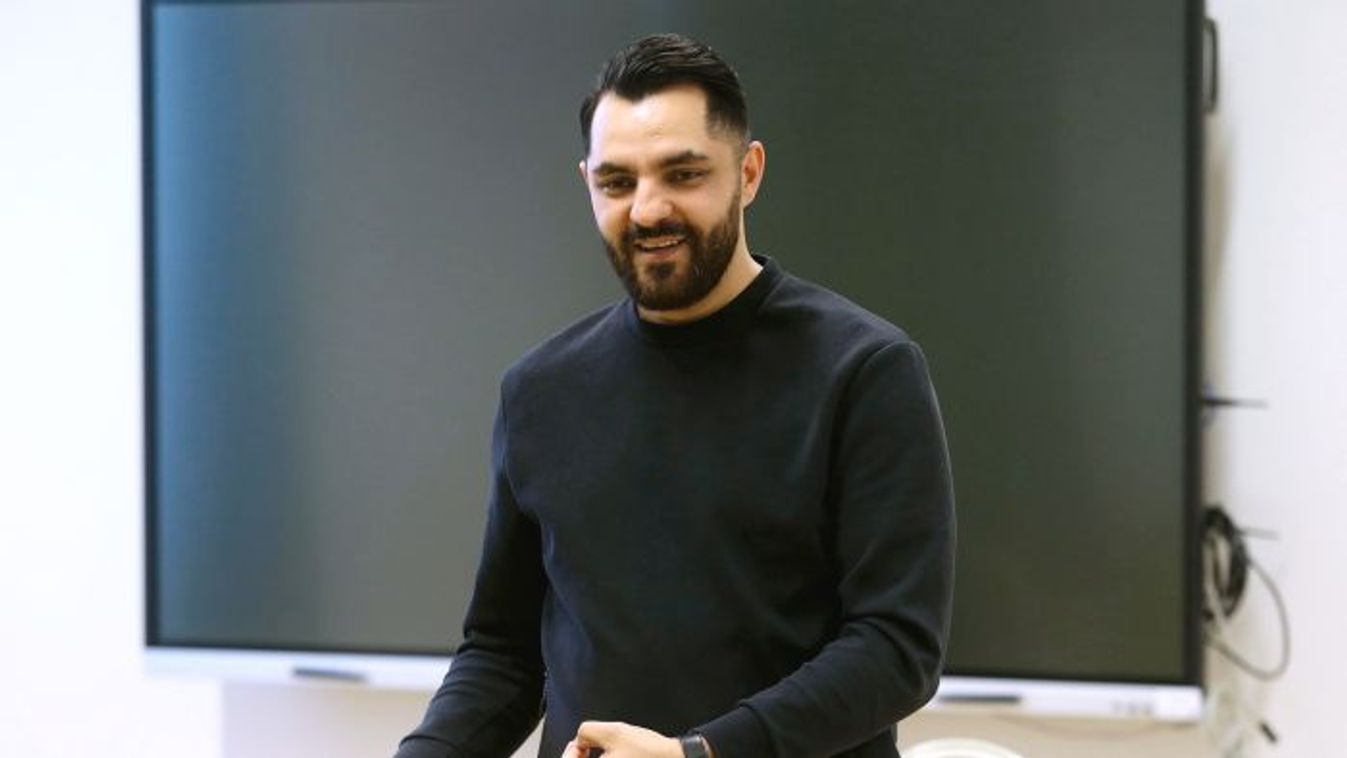 Oláh Gergő, Fehér Krisztiánról: „Alpári, primitív, gusztustalan, igénytelen, tiszteletlen”