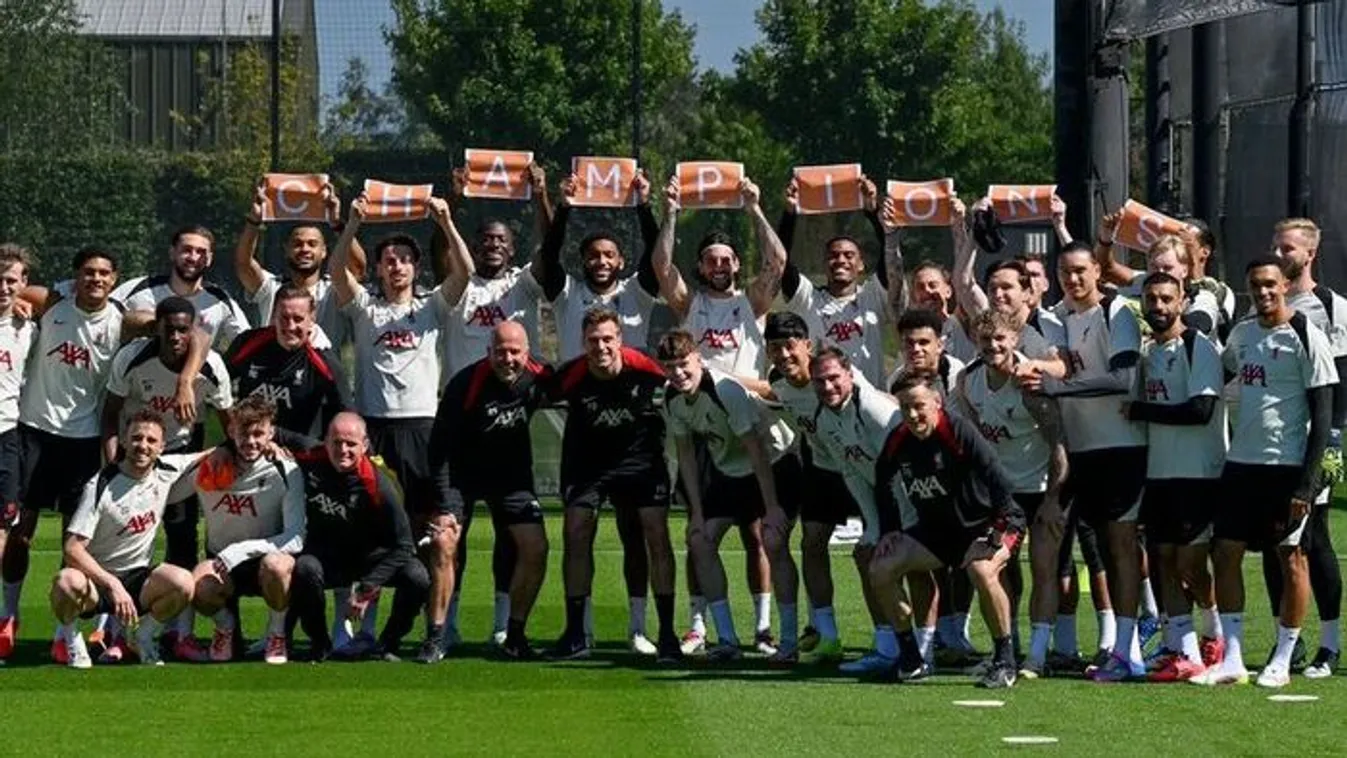 Szoboszlai Dominik is felmutatott egy betűt a meglepett Arne Slotnak