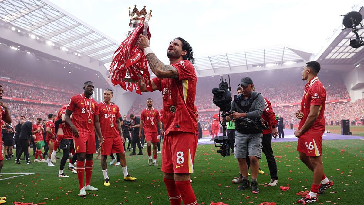 Szoboszlaira őrült harc várhat, 17 játékos tér vissza Liverpoolba