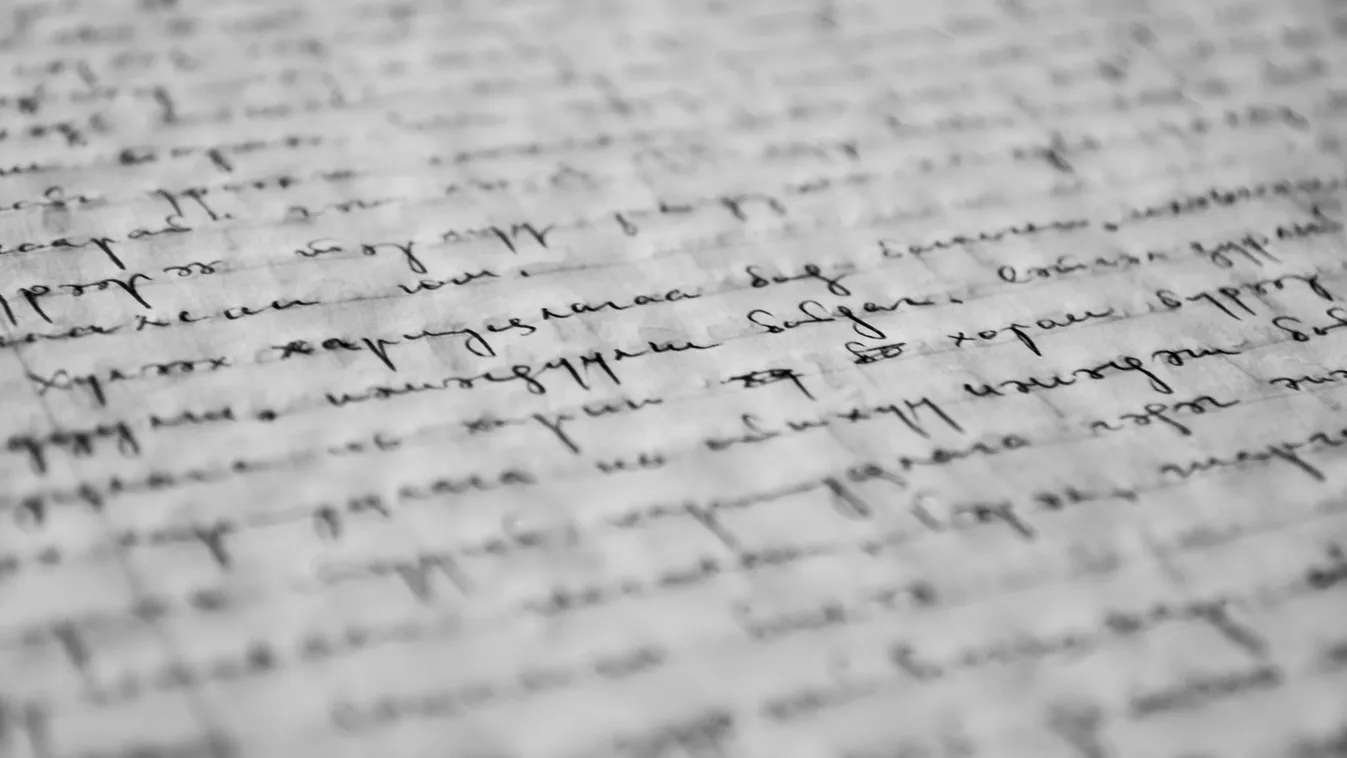 Palackposta: 66 éves szerelmes levelet sodort partra a víz