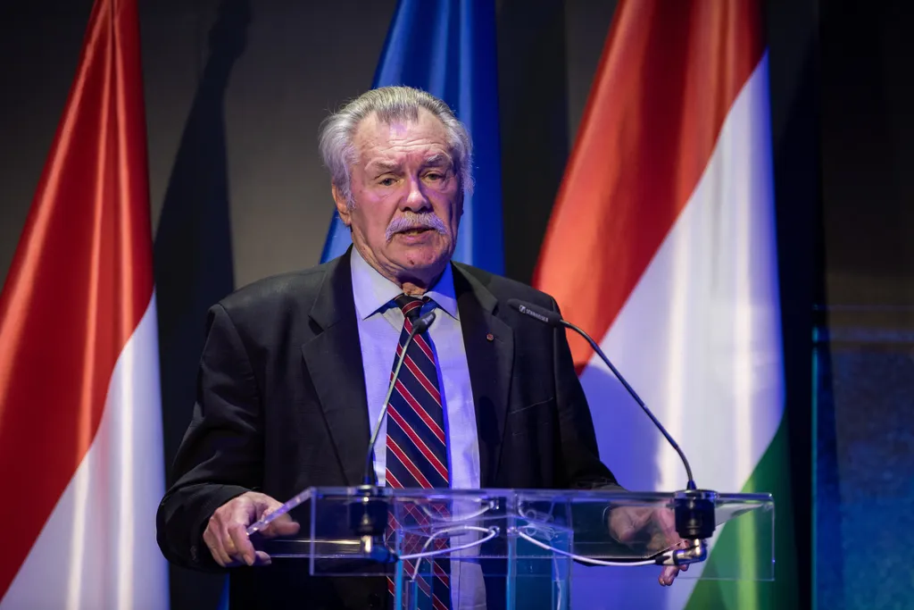 Huniverzum megnyitó ünnepség a Millenáris parkban - Farkas Bertalan