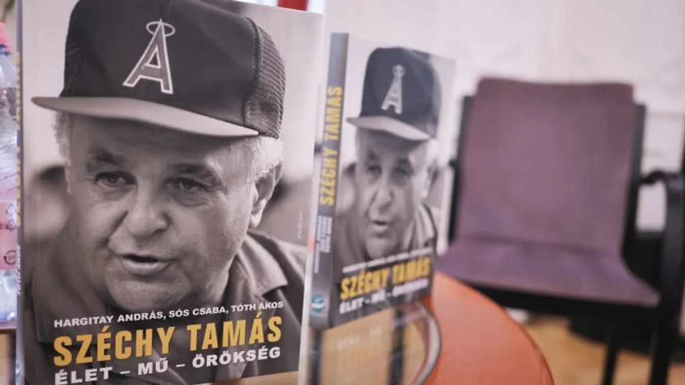 Súlyos vádakkal álltak elő a Széchy Tamás-könyv kapcsán