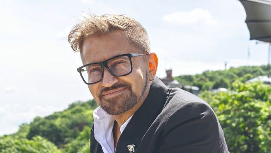 "Mennyországot érdemel" – autista és sérült gyermeknél jótékonykodott Jákob Zoltán