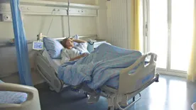 Halála előtt még férjhez menne gyermekkori szerelméhez a rákban szenvedő menyasszony