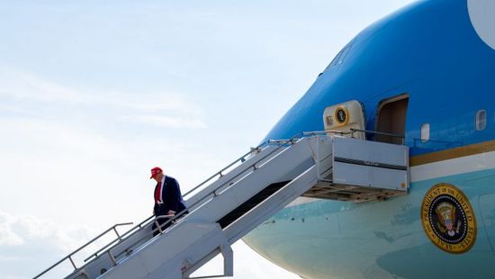 Saját különgépét ajándékozhatja Trumpnak a katari emír