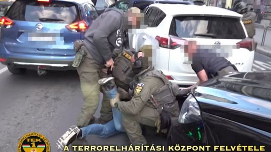 Így fogta el az ukrán kémet a TEK Budapest belvárosában, a Kossuth Lajos utcában
