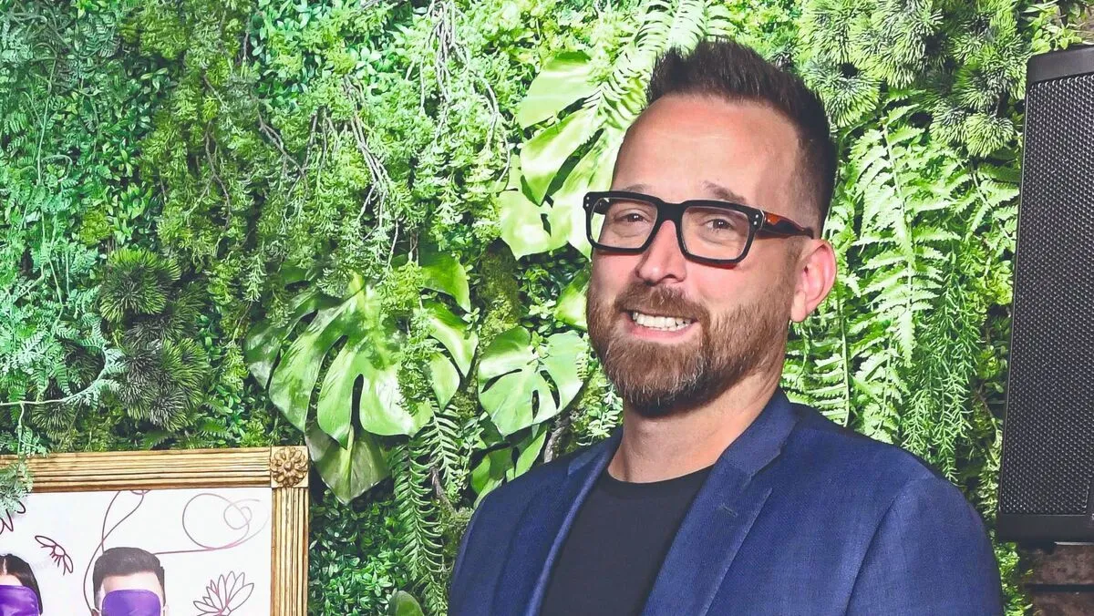 Házasság első látásra: Sarkadi Bálint, az egyik pszichológus a műsorból mesél a saját párkapcsolatáról, akasztják a hóhért RIPOST
