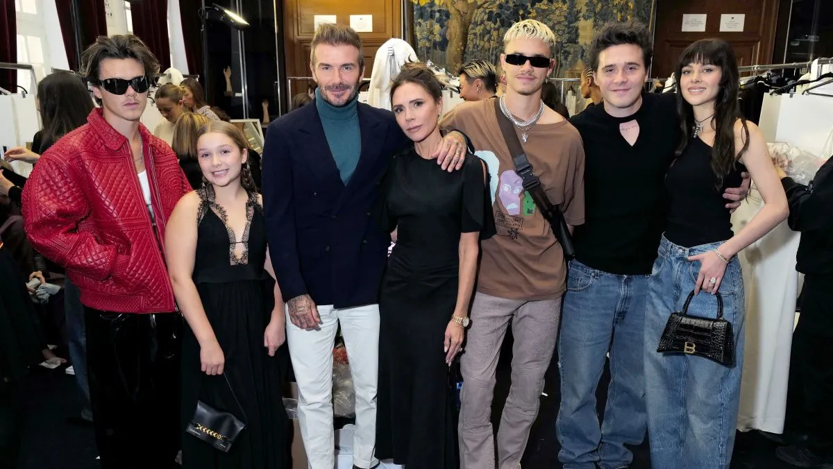 Két éve még minden rendben volt: David és Victoria Beckham és a gyerekeik, illetve Brooklyn felesége, Nicola (jobbra)