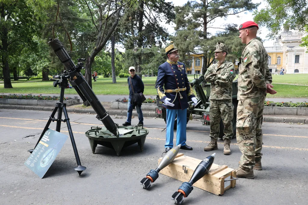 Harcászati járművek és eszközök bemutatója a Városligetben
