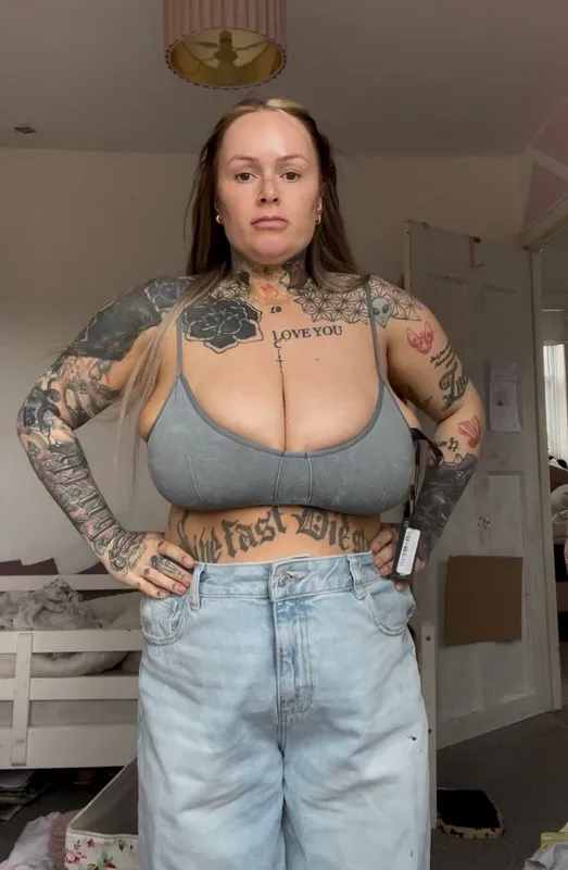 Woman had £3.3k breast reduction after she was "on my way to having a hunchback" Mell