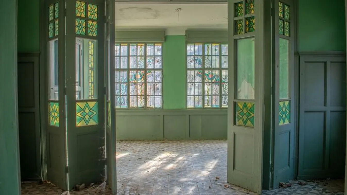 Így fest az eldugott, egykor arisztokrata villa ma - Galéria