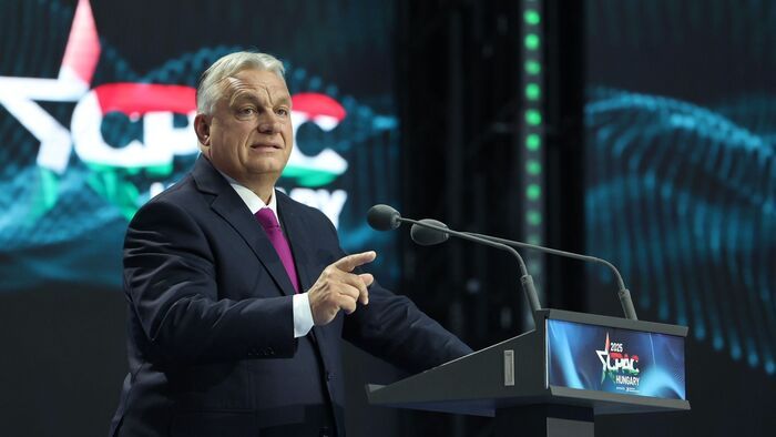 Orbán Viktornak üzent Donald Trump