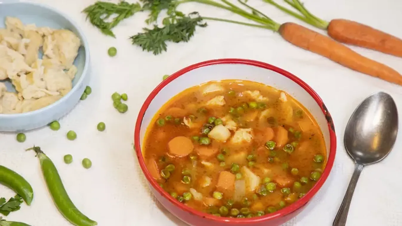 Tavaszi zöldborsóleves: íme hozzá a legjobb nagyi-trükk
