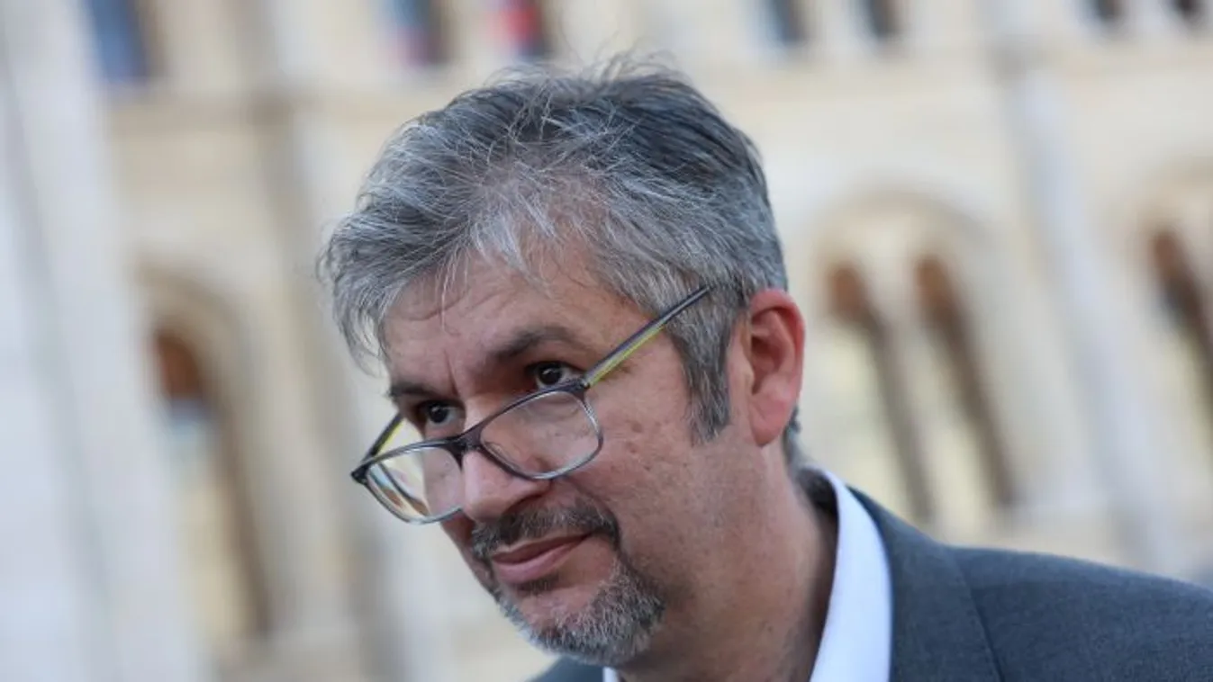 Érdektelenségbe fulladt Hadházy Ákos tüntetése - Fotók