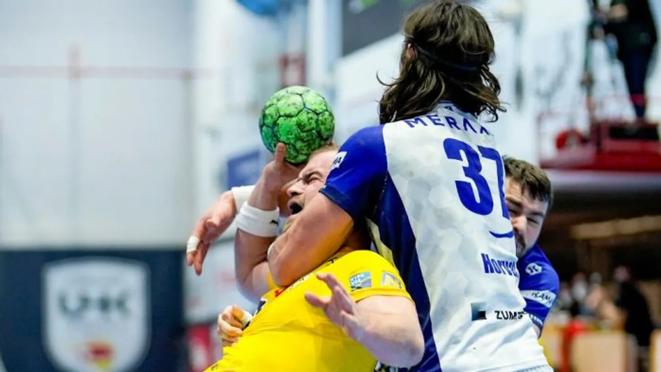 Meccs közben ütötte le ellenfelét, megint lesújtott az alattomos Eb-győztes kézilabdázó - Videó