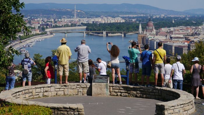 Húsvét után sem enyhült az utazási láz, szárnyal a turizmus