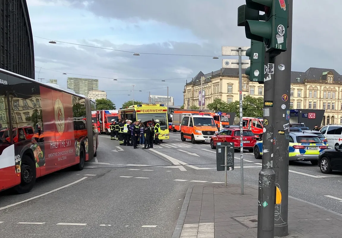 Several injured in knife attack in Hamburg