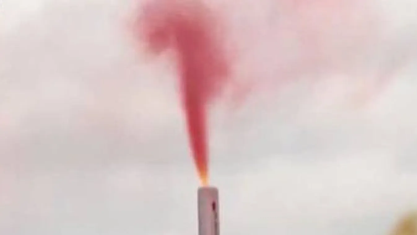 Rózsaszínű füst szállt fel a Vatikán mellett