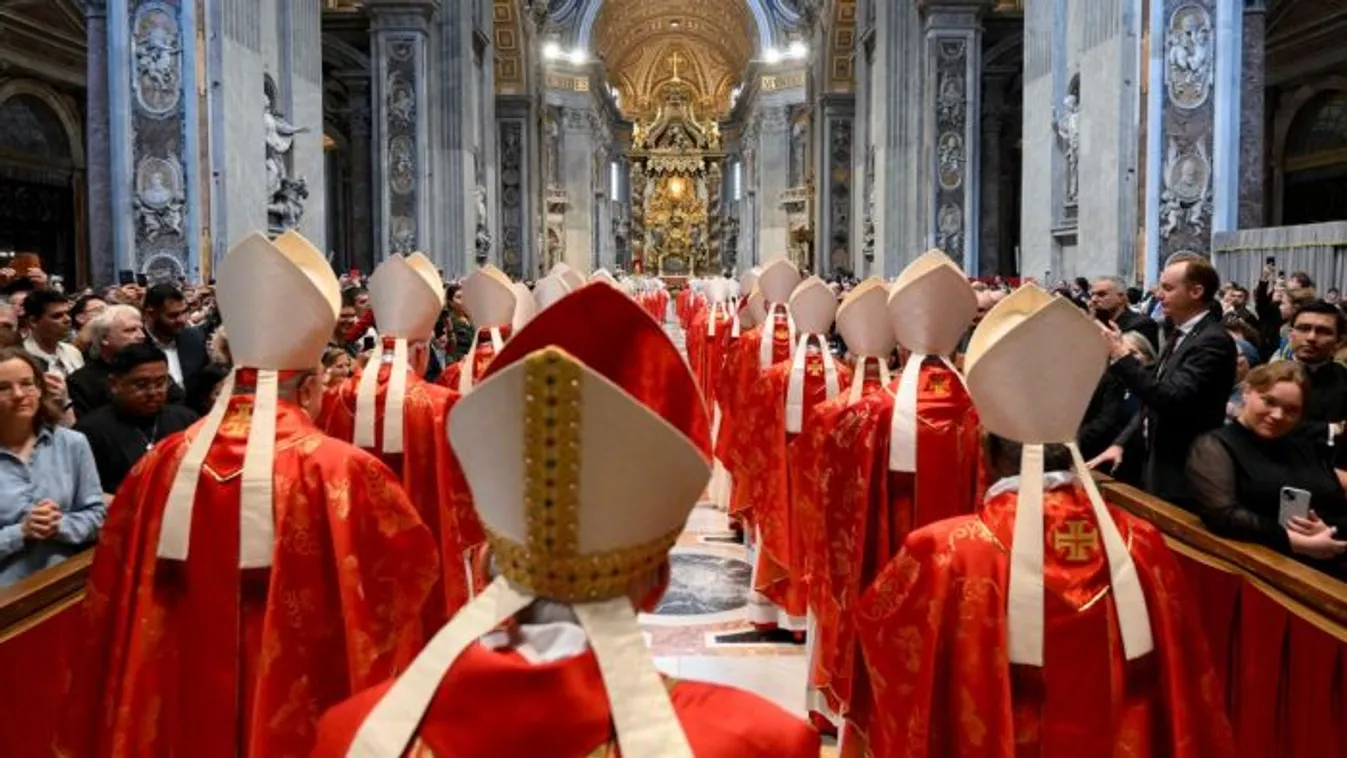 Megvan az új pápa, sötét titkokat rejt a fekete lyuk