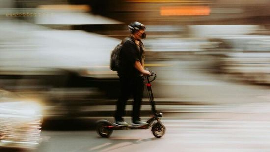Ájultan feküdt, és még a rollerét is ellopták; így néz ki Leó pápa rezidenciája; változik a benzin ára, mutatjuk, hogyan!