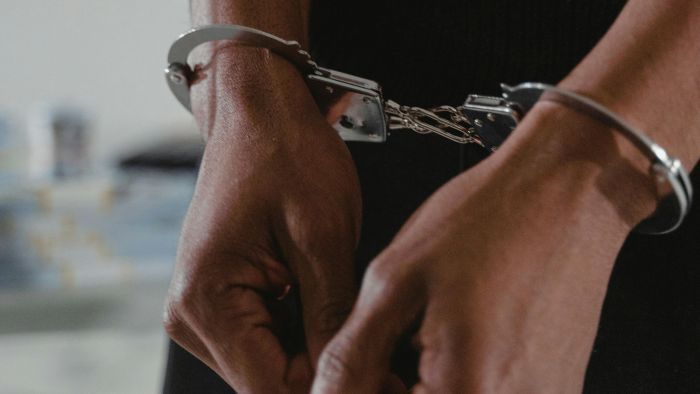 Taxiállomáson sújtott le az angol focibíró