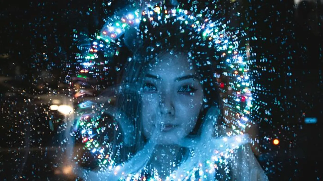 Kísérteties fény vesz minket körül, ami kihuny, ha meghalunk