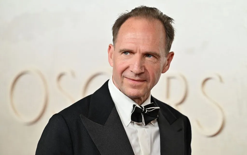 Ralph Fiennes éhezők viadala