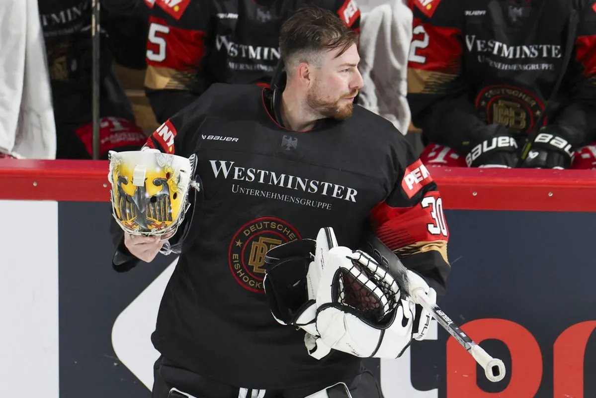 Grubauer a rákban elhunyt korábbi csapattársa emlékére különleges sisakot készíttet magának a hoki-vb-re