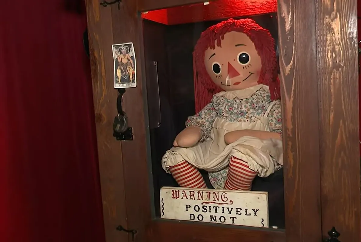 Annabelle, a démoni baba / 