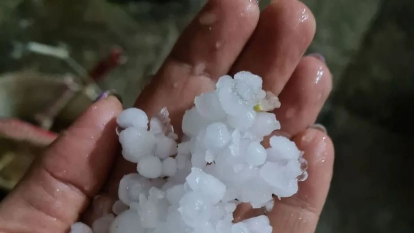 Sokkoló felvételek: golflabda méretű jég szakadt az égből, több ember meghalt