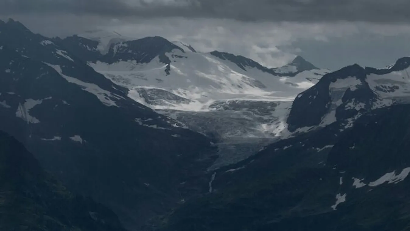Eltűnt után kutatnak a kőzuhatag alá került svájci faluban