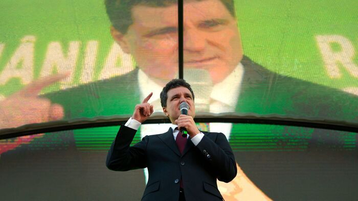 Elképesztően szoros eredmény várható a román elnökválasztáson