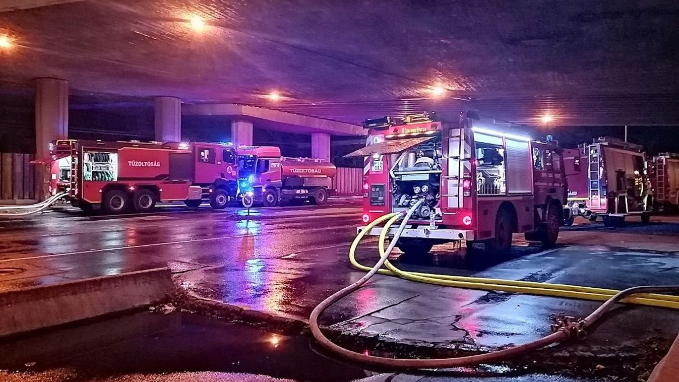Hős rendőr mentette ki az idős nőt a lángoló autóból
