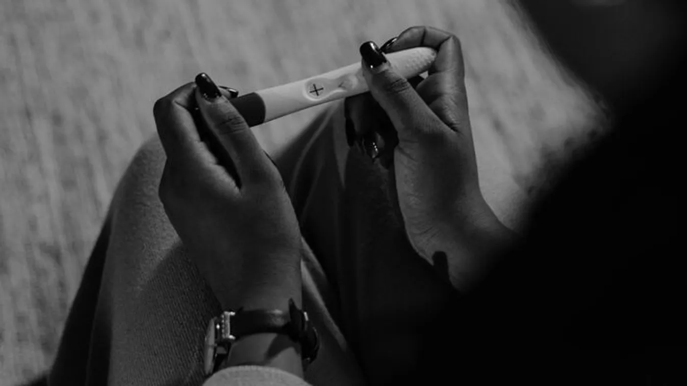 Az exe babáját hordja a szíve alatt a családanya