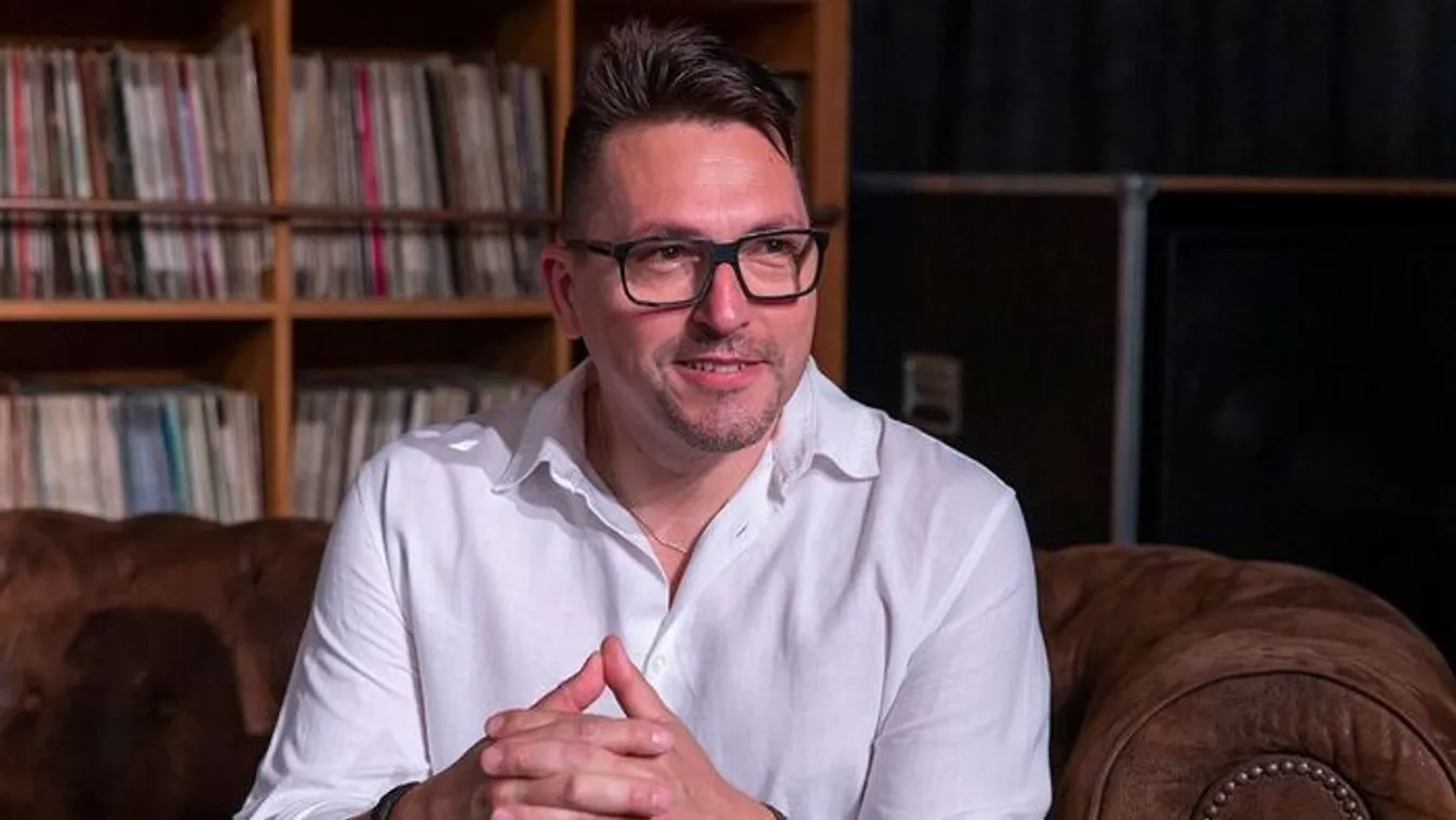 Majka tuti nem gratulálna, de Ákos üzenete egyértelmű