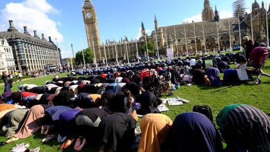 Kutatás: a fehér britek 40 éven belül kisebbségbe kerülnek a hazájukban